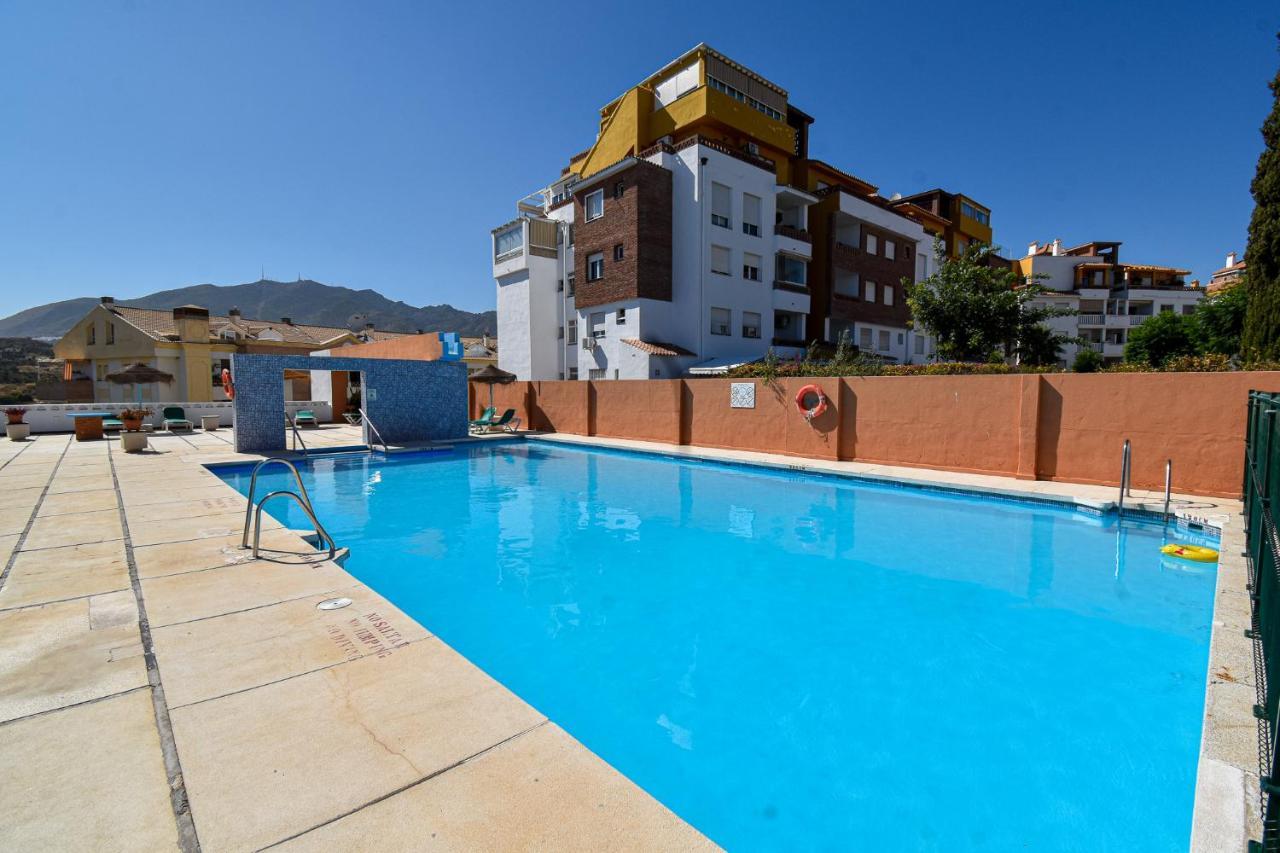 Apartamento Con Amplio Porche Y Bbq 贝纳尔马德纳 外观 照片