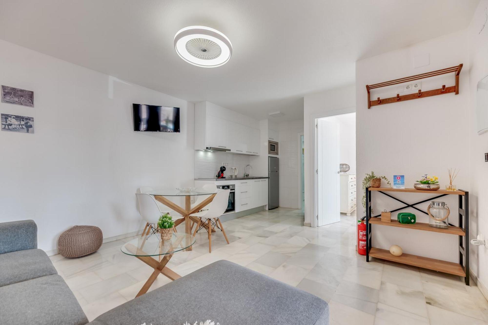 Apartamento Con Amplio Porche Y Bbq 贝纳尔马德纳 外观 照片