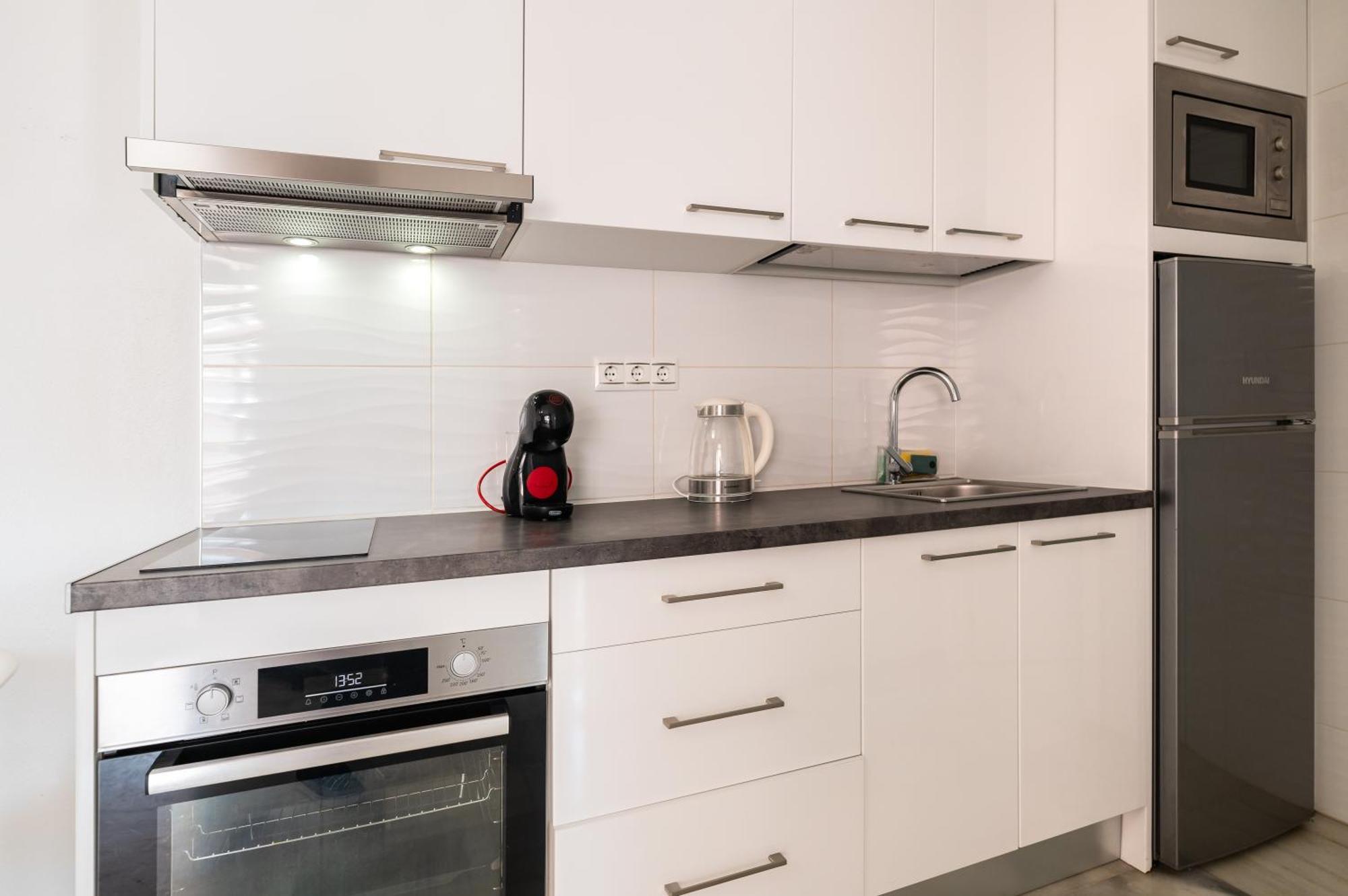 Apartamento Con Amplio Porche Y Bbq 贝纳尔马德纳 外观 照片