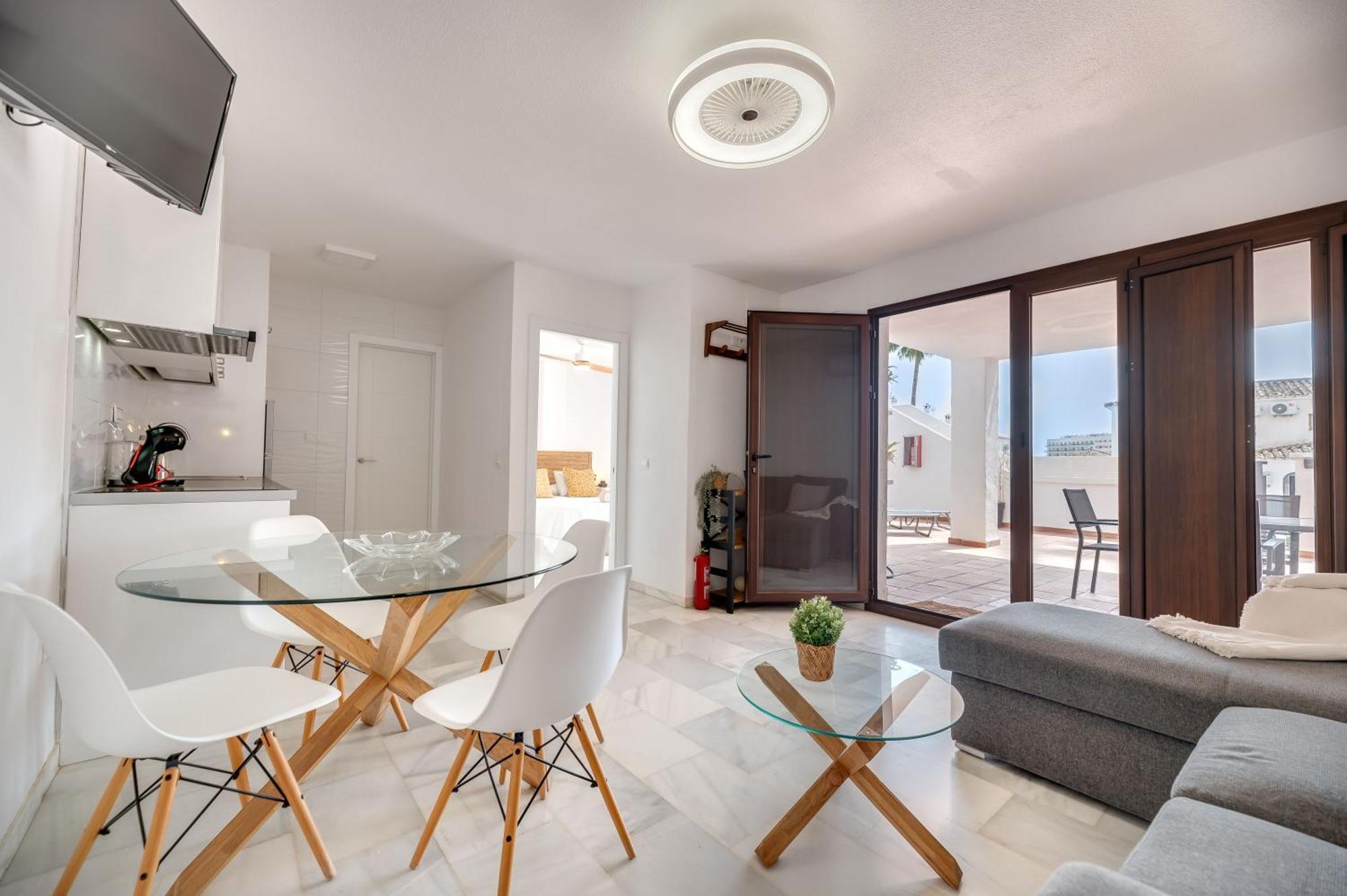 Apartamento Con Amplio Porche Y Bbq 贝纳尔马德纳 外观 照片