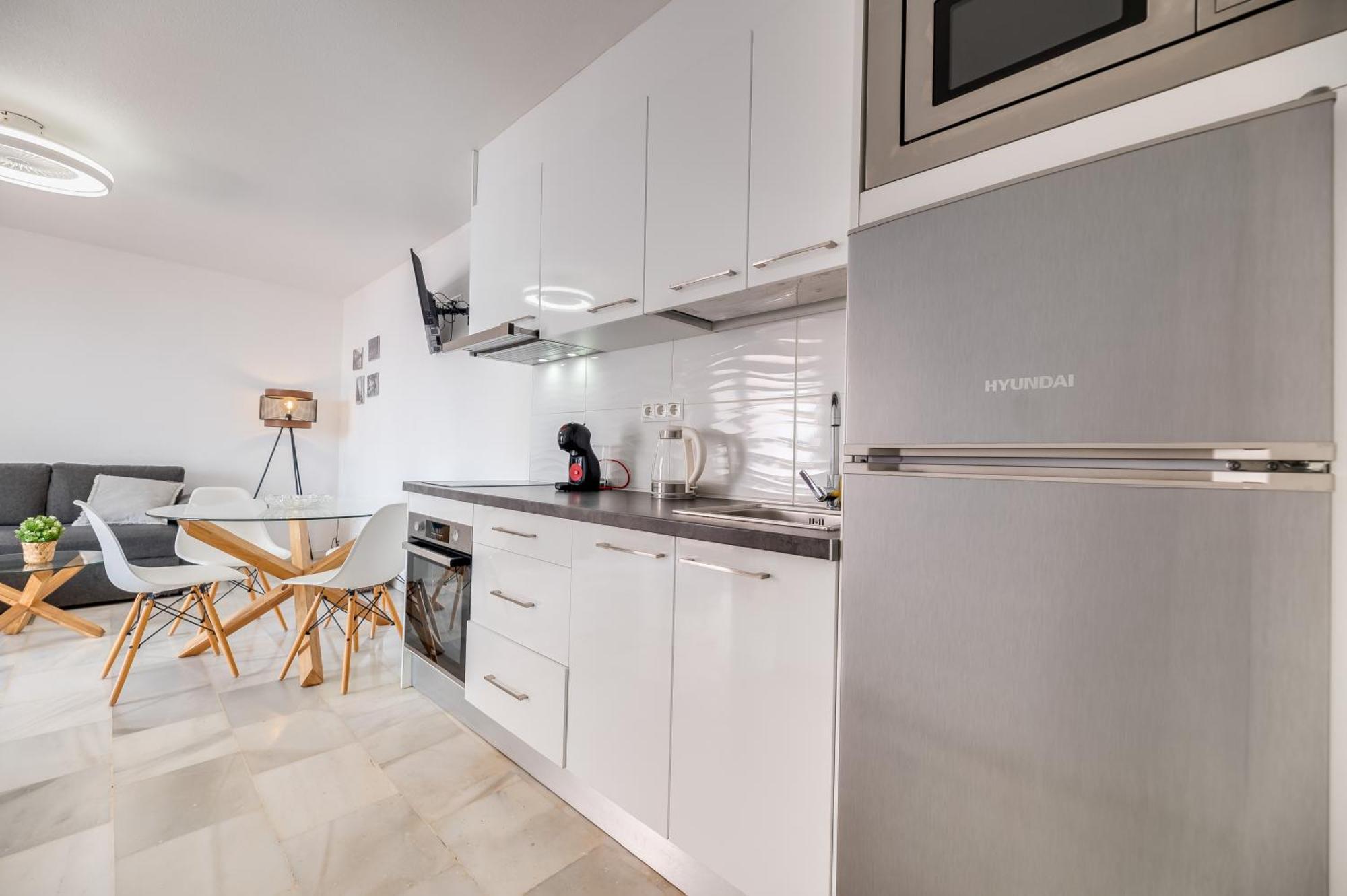 Apartamento Con Amplio Porche Y Bbq 贝纳尔马德纳 外观 照片