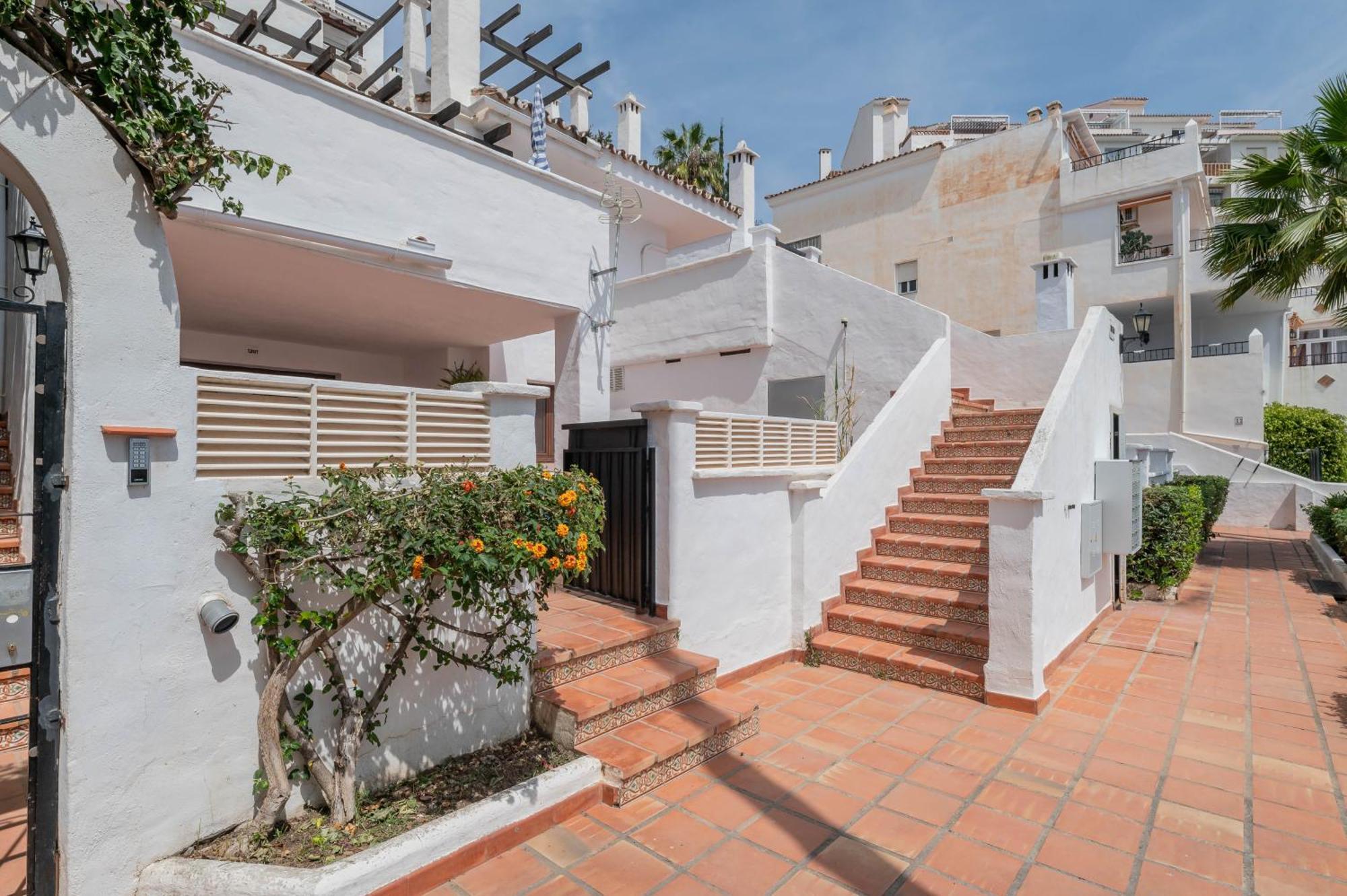 Apartamento Con Amplio Porche Y Bbq 贝纳尔马德纳 外观 照片